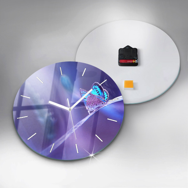 hodiny na skle Motýl na trávě