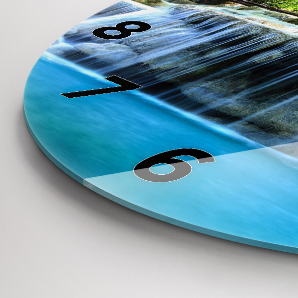 Kulaté skleněné hodiny s fotkou Vodopád v lese