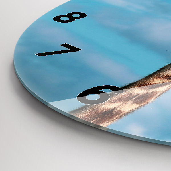 Kulaté skleněné hodiny s fotkou Hlava žirafy na pozadí oblohy