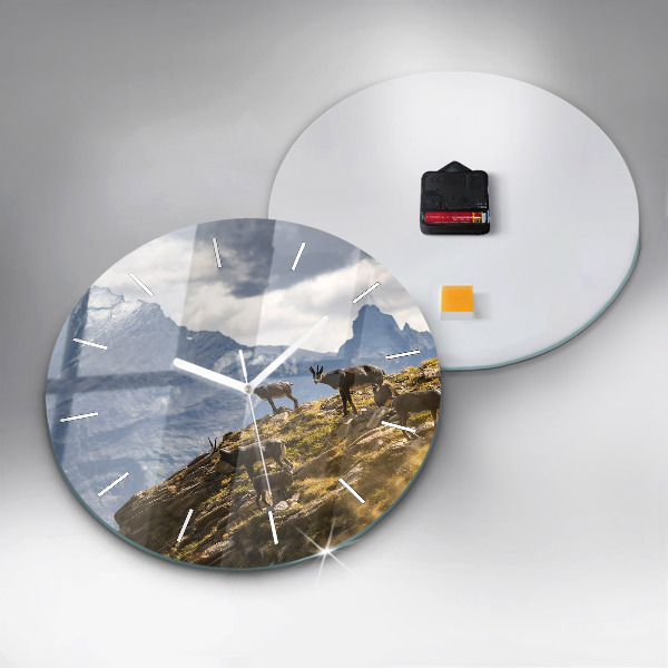 hodiny na skle Koza v údolí Aosta