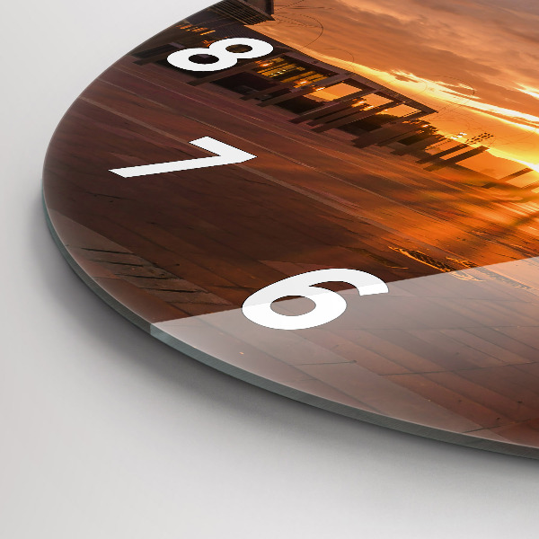 hodiny na skle Olympijský park v Barceloně