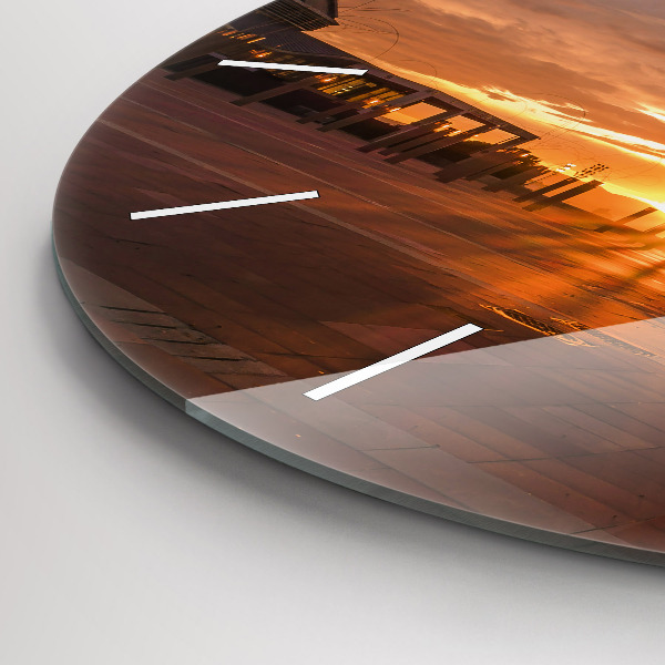 hodiny na skle Olympijský park v Barceloně