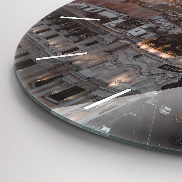 hodiny na skle Města při západu slunce