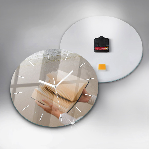 hodiny na skle Chvilka s knihou