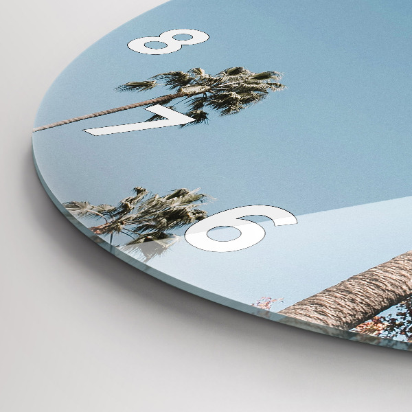 hodiny na skle Palmy v Los Angeles