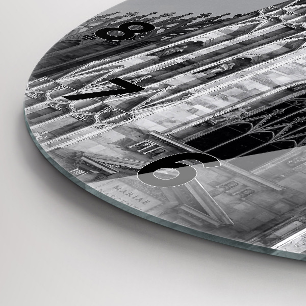 hodiny na skle Katedrála Duomo Di Milano