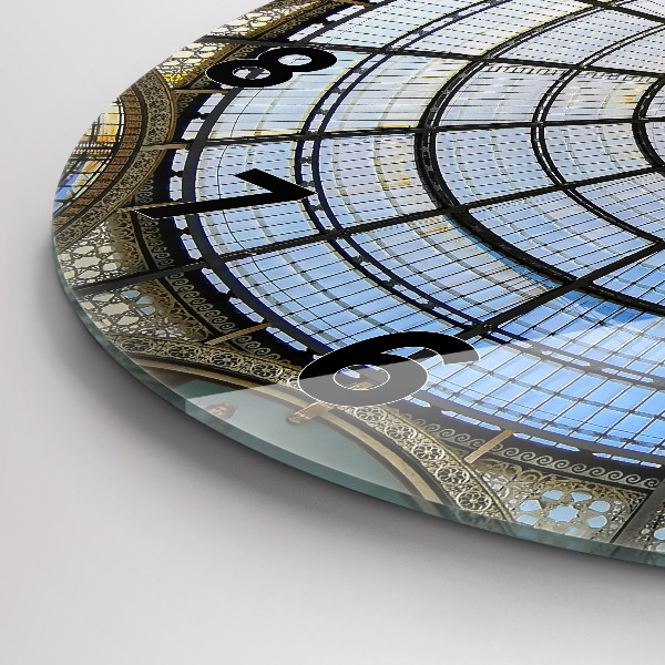 hodiny na skle Nákupní centrum v Miláně