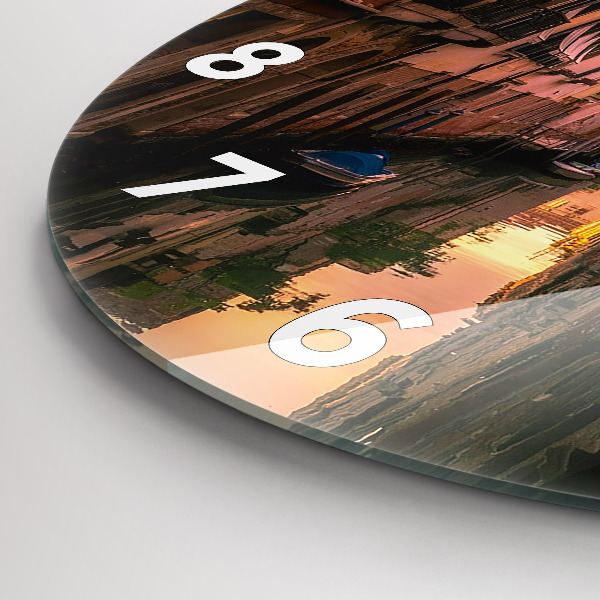 hodiny na skle Pohled na kanál ve městě