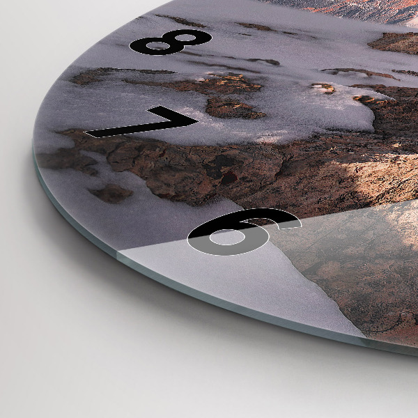 hodiny na skle Hory pokryté sněhem