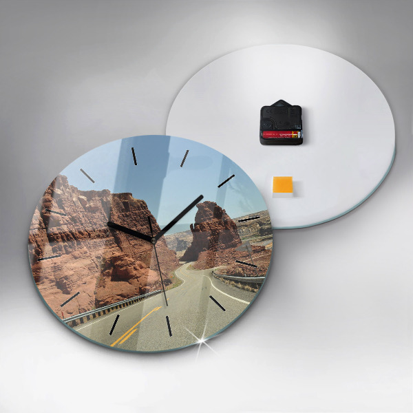 hodiny na skle Route 66 v USA