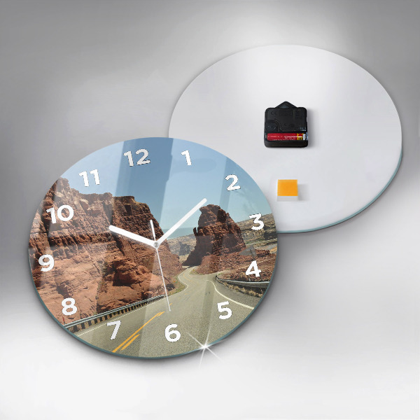 hodiny na skle Route 66 v USA