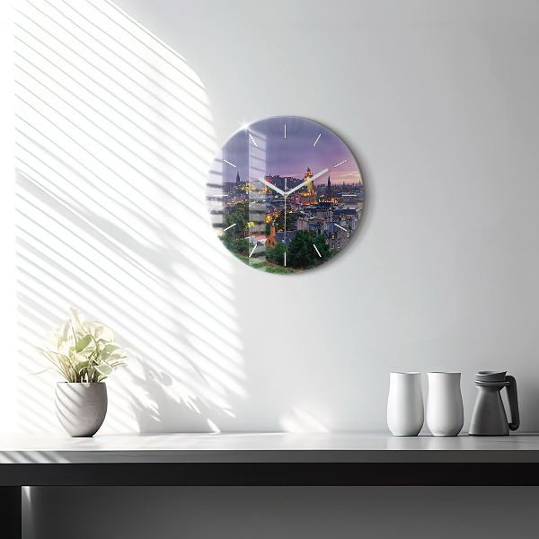 hodiny na skle Edinburgh z Calton Hill