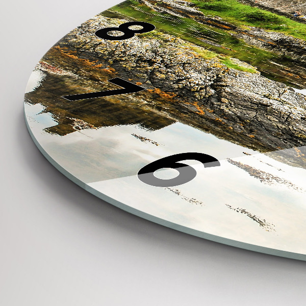 hodiny na skle Hrad Eilean Donan Skotsko