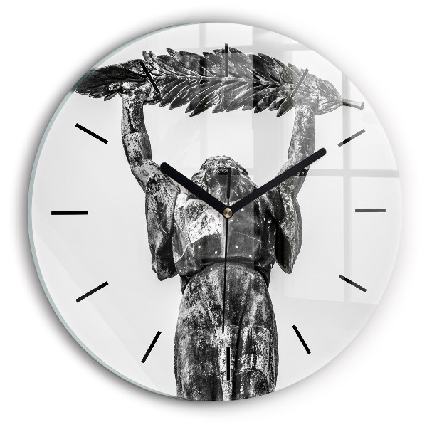 hodiny na skle Socha Svobody v Budapešti