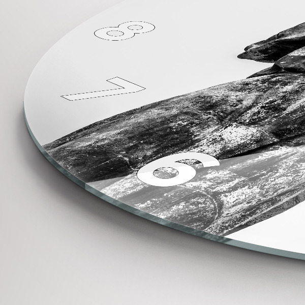 hodiny na skle Socha Svobody v Budapešti