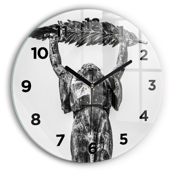 hodiny na skle Socha Svobody v Budapešti