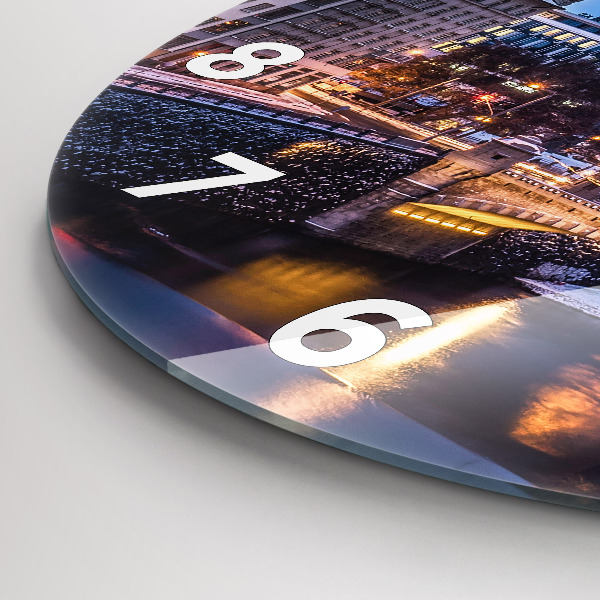 Kulaté skleněné hodiny s fotkou Panorama Plzně