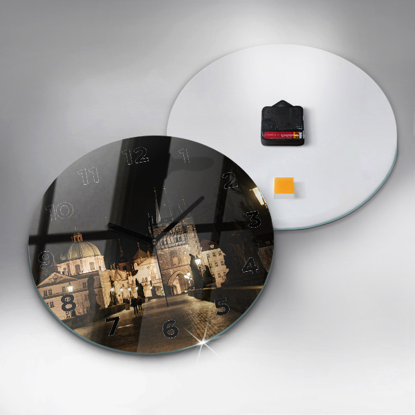 Kulaté skleněné hodiny s fotkou Karlův most v Praze