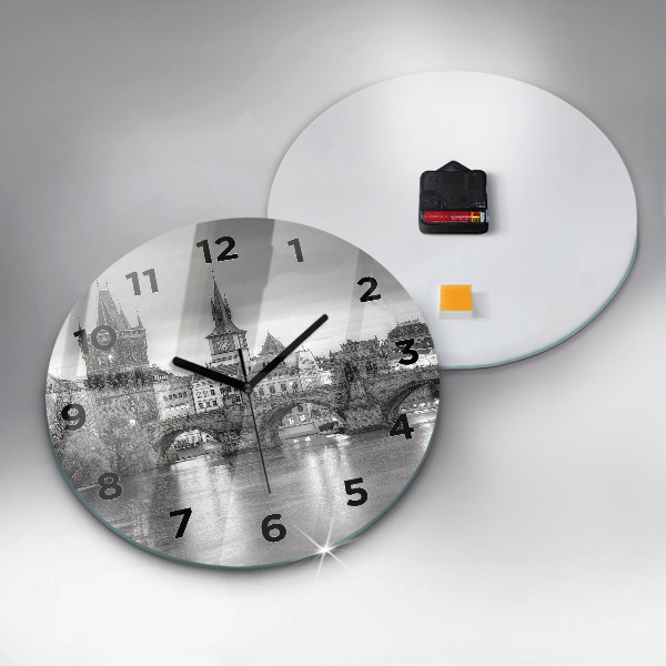 Kulaté skleněné hodiny s fotkou Karlův most v Praze