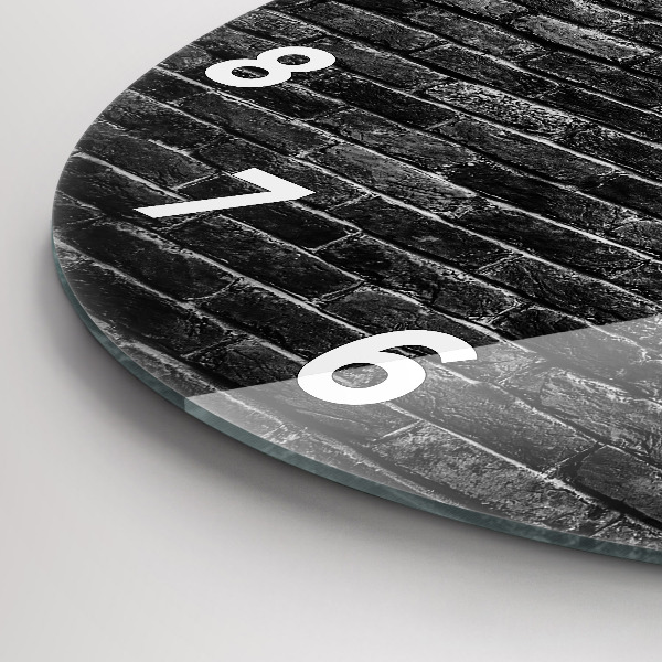 Kulaté skleněné hodiny s fotkou Tmavá cihlová zeď