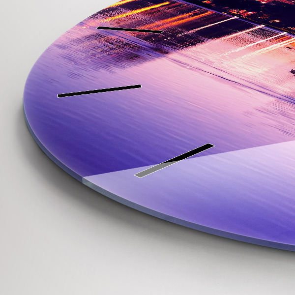 hodiny na skle Večerní panorama města