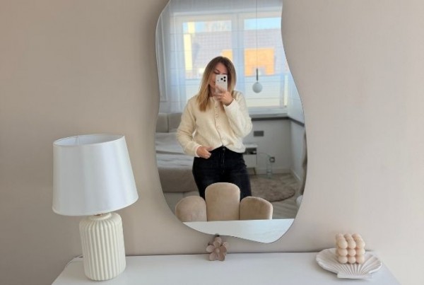 Jak nepravidelná zrcadla změnila moderní design?